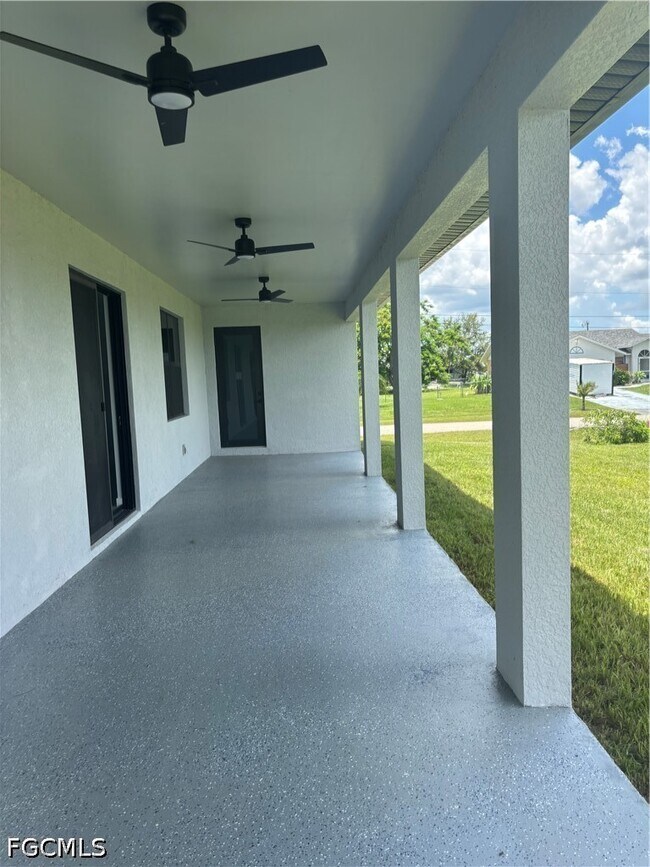 Building Photo - 1314 NW 14th Ave