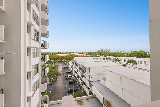 Building Photo - 2750 NE 183rd St