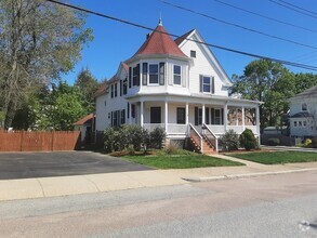 Building Photo - 14 Tappan Ave