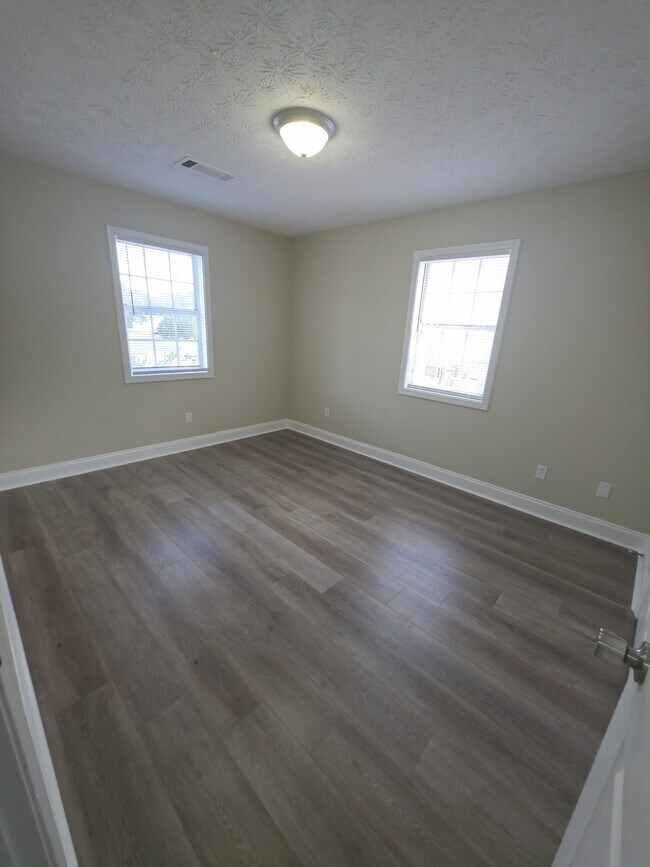 Building Photo - 171 Westchester Cir