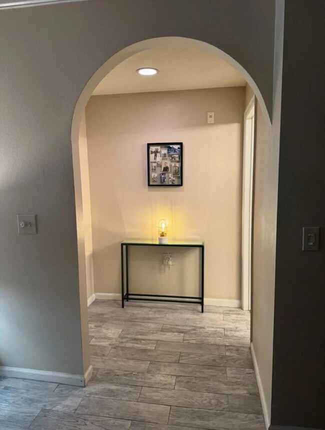 Building Photo - 5203 Bay Club Cir