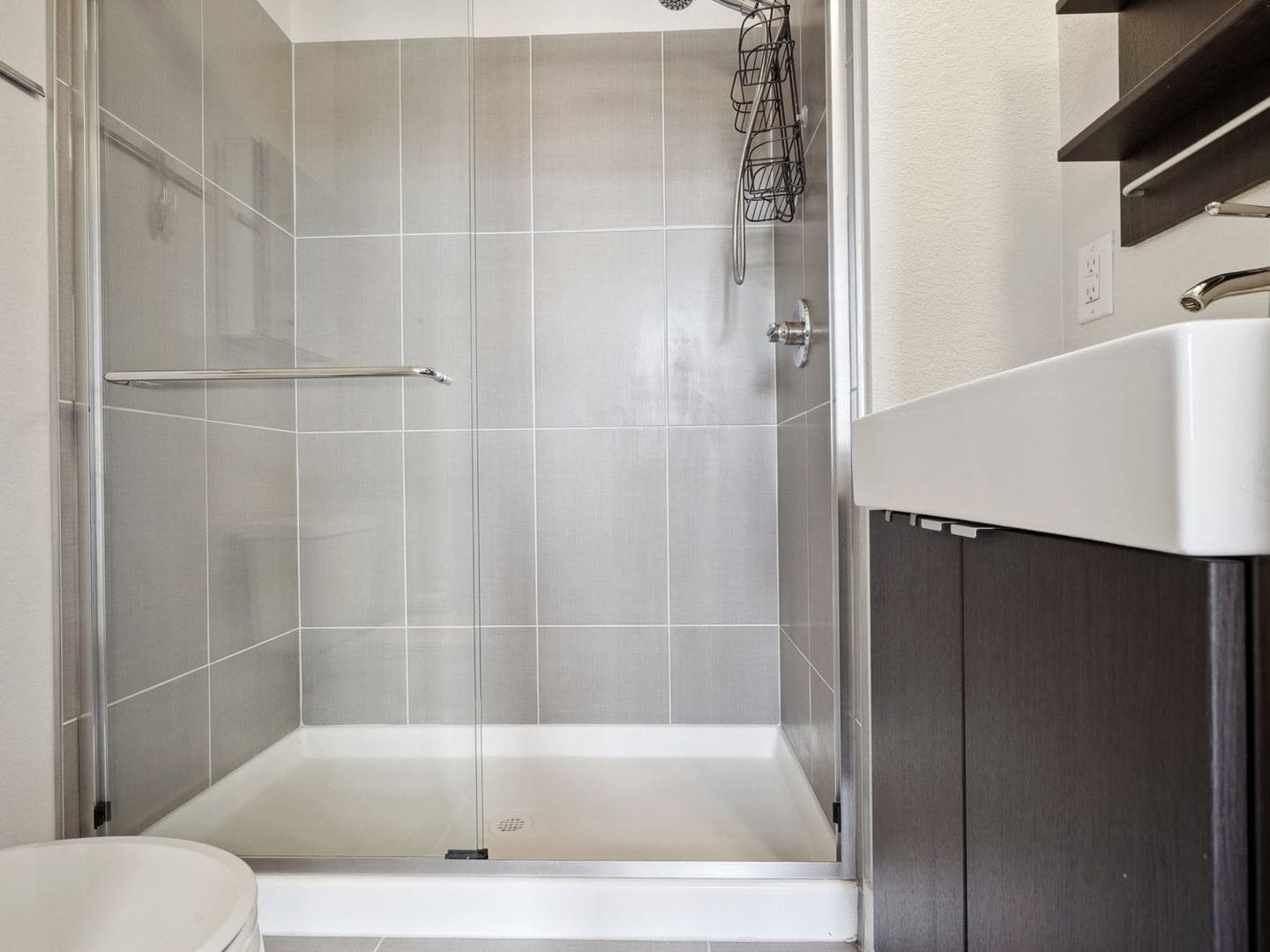 Building Photo - 1030 W 37th Ave