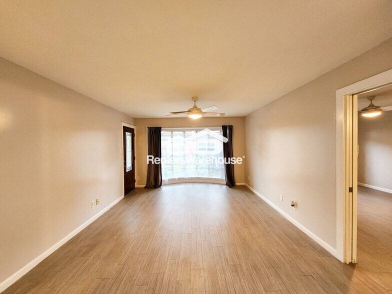 Building Photo - 2575 Marilee Ln
