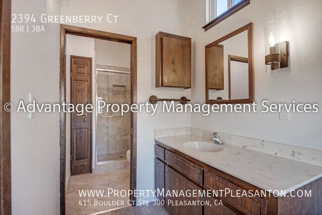 Building Photo - 2394 Greenberry Ct