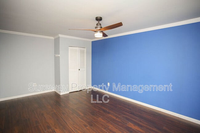 Building Photo - 2116 Harbour Dr