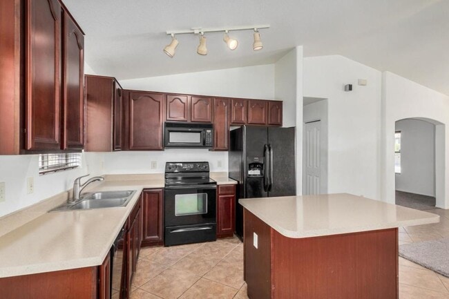 Building Photo - 13296 E Coyote Well Dr