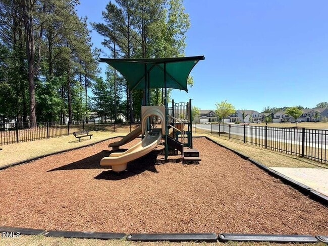 Building Photo - 218 Broomside Ave