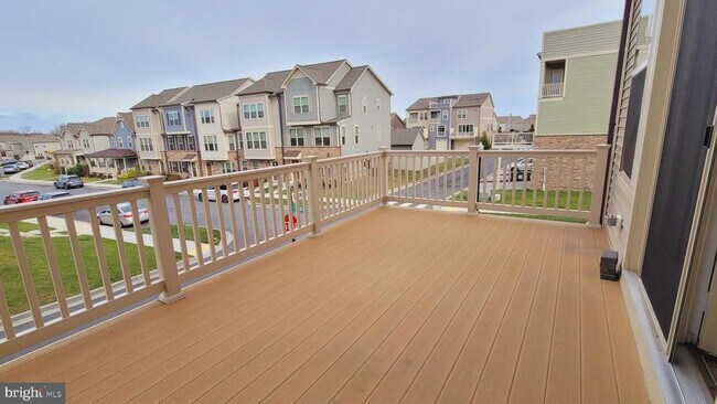 Building Photo - 9001 Shady Pines Dr