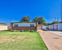 Building Photo - Now accepting section 8!