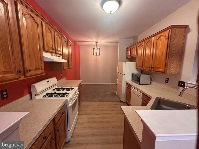 Building Photo - 937 Cholet Dr