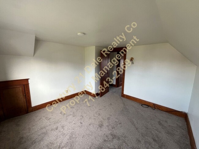 Building Photo - 3 BR Cape Cod in Eastern School District R...