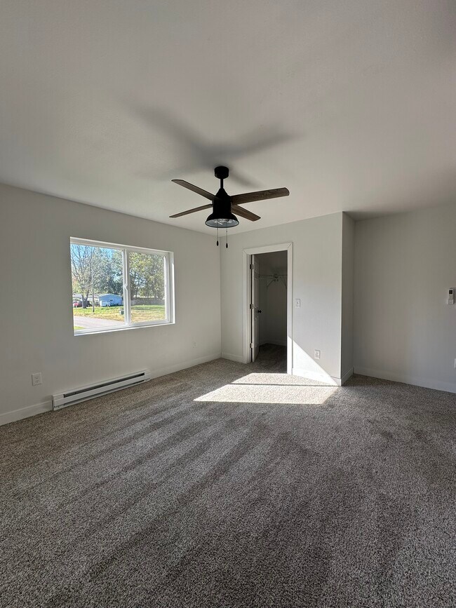 Building Photo - Valley View Estates A