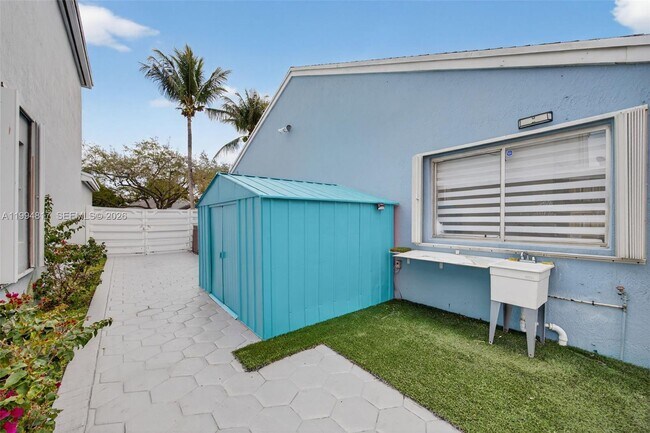 Building Photo - 14610 SW 145th Pl