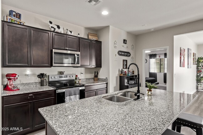 Building Photo - 11204 W Mobile Ln