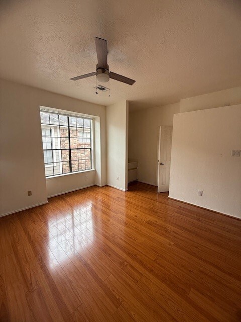 Building Photo - 8888 Benning Dr