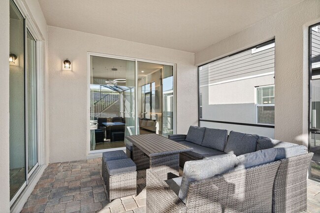 Building Photo - 9206 Seascape Cv