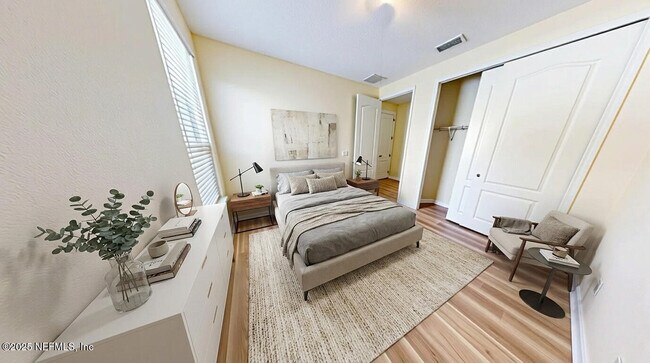 Building Photo - 15707 Lexington Park Blvd