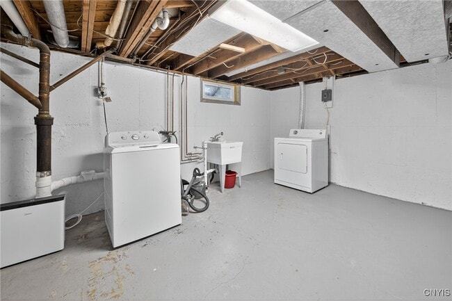 Building Photo - 111 Patricia Ln