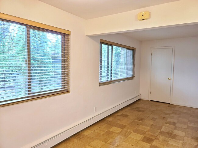 Building Photo - 900 East Prospect Street, Unit 15