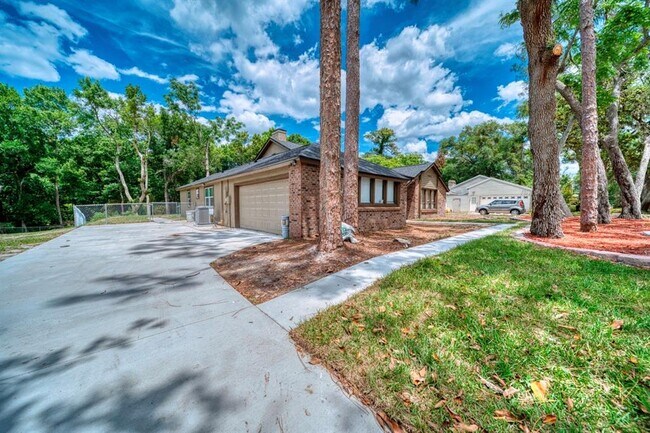 Building Photo - 1542 Sugarwood Cir