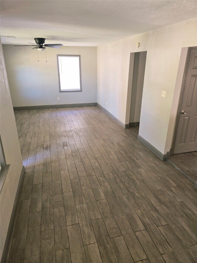 Building Photo - 3308 Sophie Ann Dr