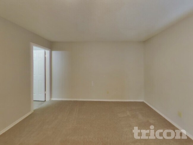 Building Photo - 8230 Longhorn Ridge Dr