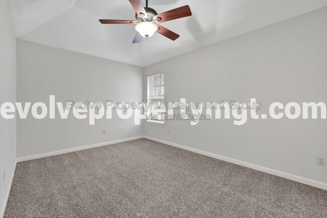 Building Photo - 3823 Twin Valley Cove