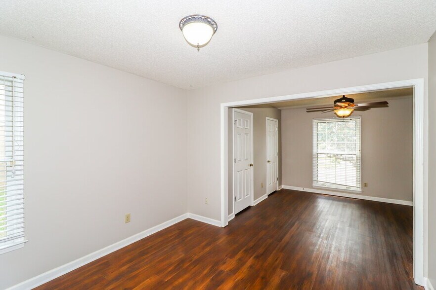 Building Photo - 482 Sanga Cir W