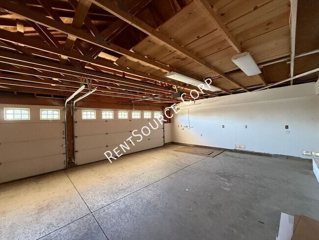 Building Photo - 40333 Argyle Ln