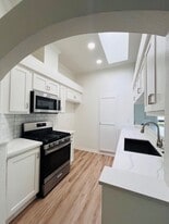 Building Photo - Meridian Apartments