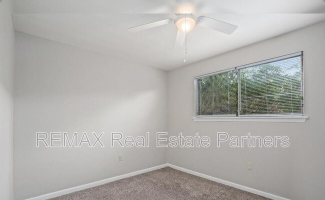 Building Photo - 4001 Mable St