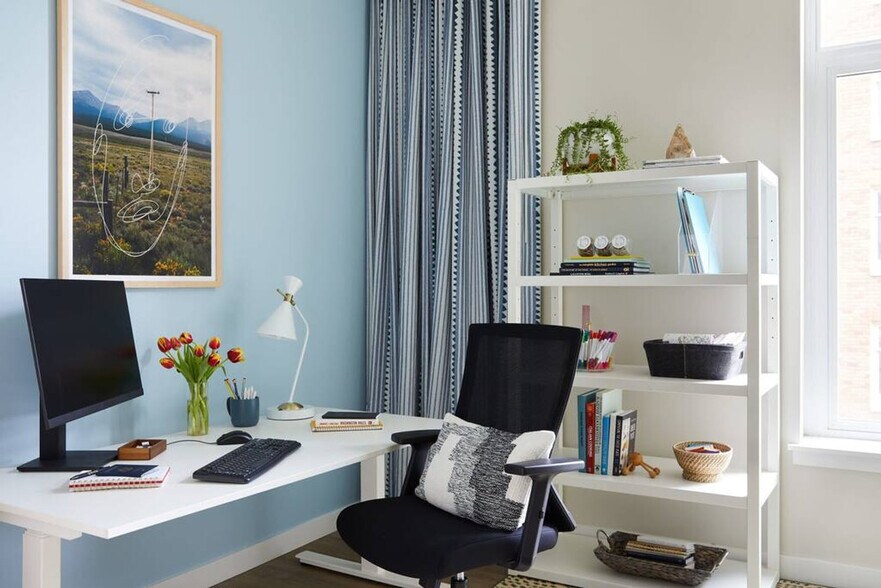 Building Photo - 1122 Madison St