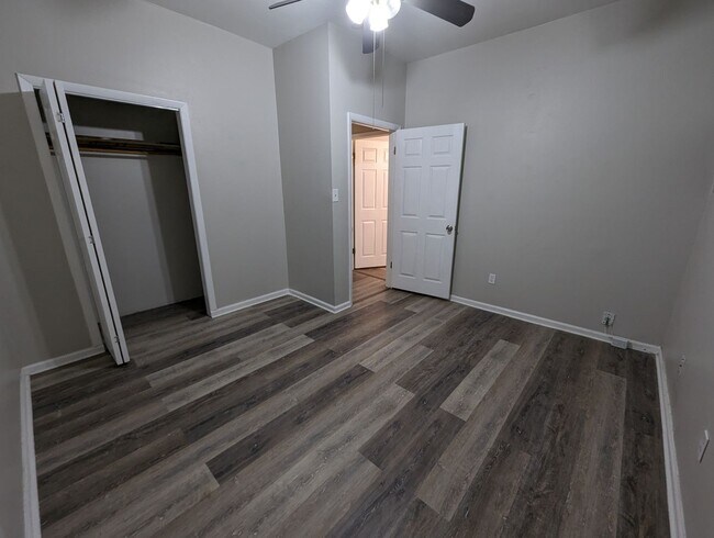 Building Photo - 4250 Castleman Ave