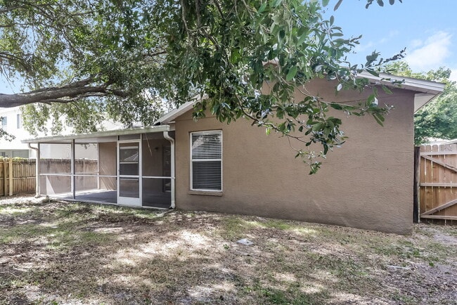 Building Photo - 13208 Sharondale Ct