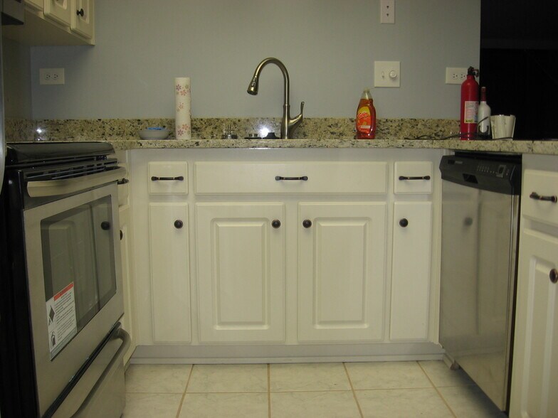 Kitchen - 500 Treasure Island Causeway