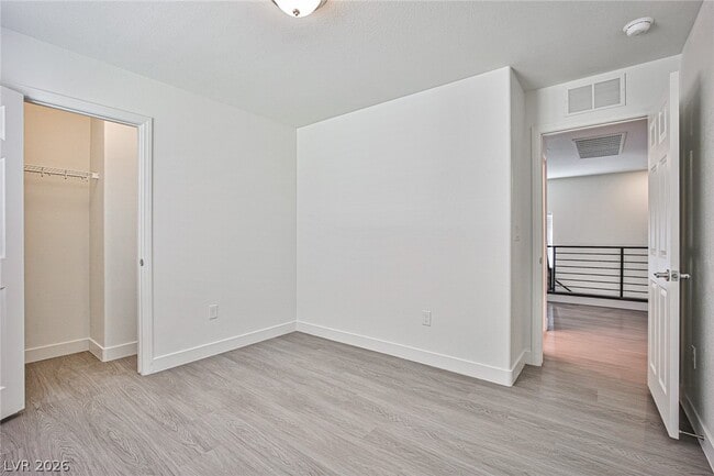 Building Photo - 6145 Sky River Ct