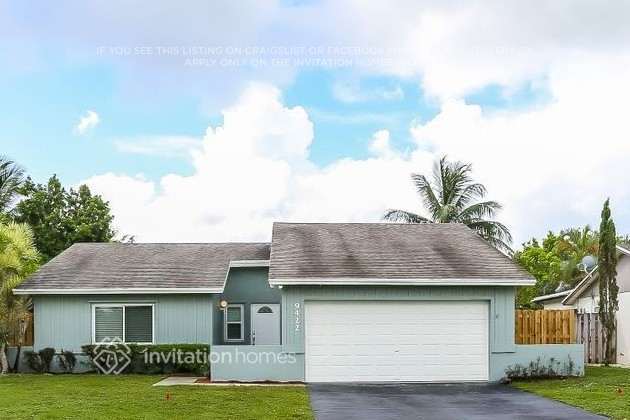 Building Photo - 9422 Saddlebrook Dr