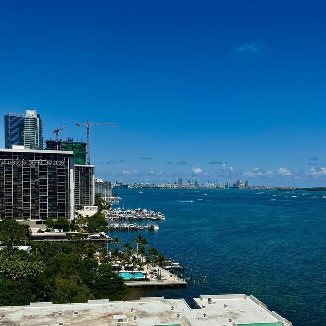 Building Photo - 2333 Brickell Ave