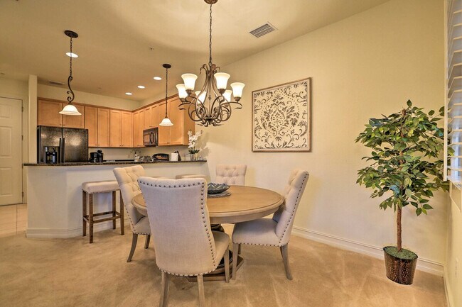 Building Photo - 9159 Delano St