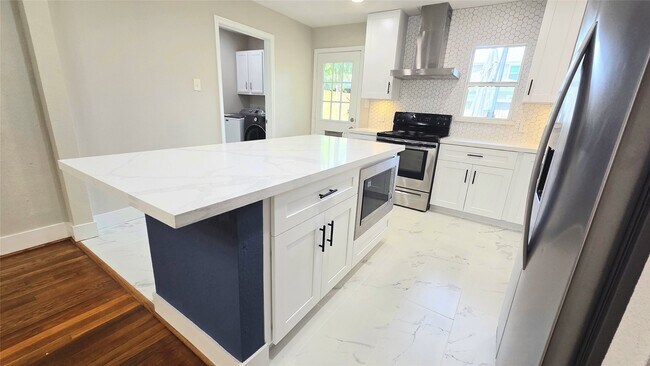 Building Photo - 4018 Woodfox St