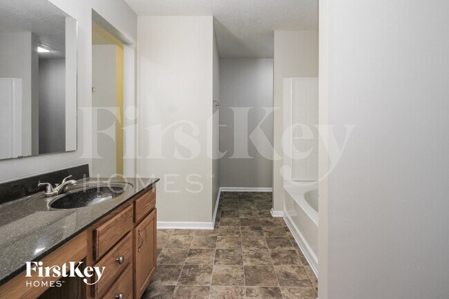 Building Photo - 8103 Crackling Ln