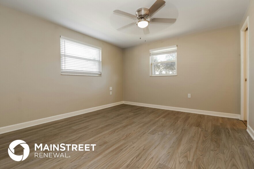Building Photo - 3128 Brompton Dr