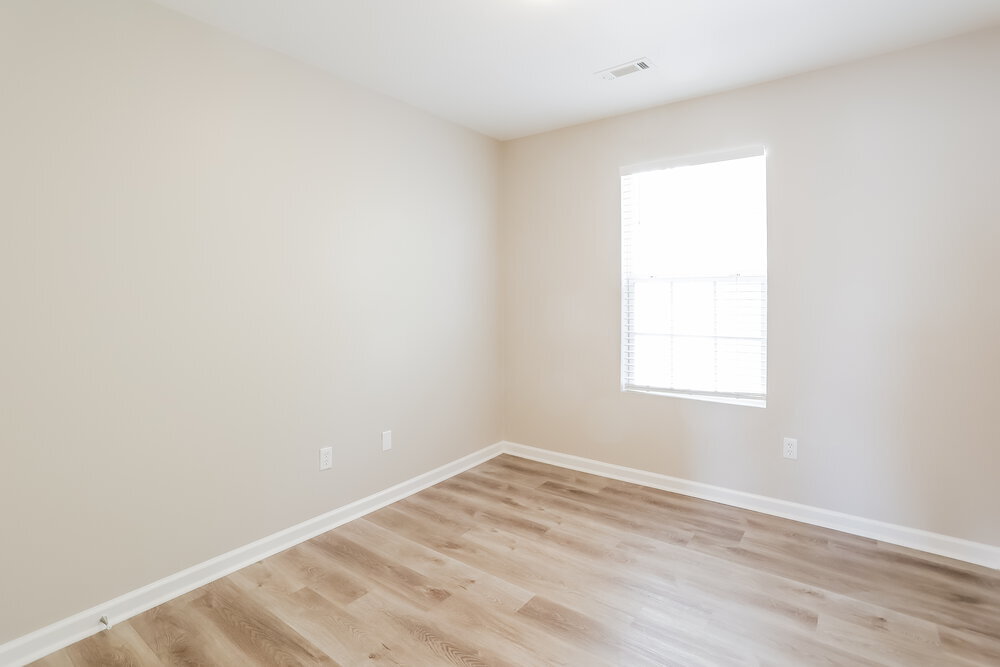 Building Photo - 5480 Sierra Trl