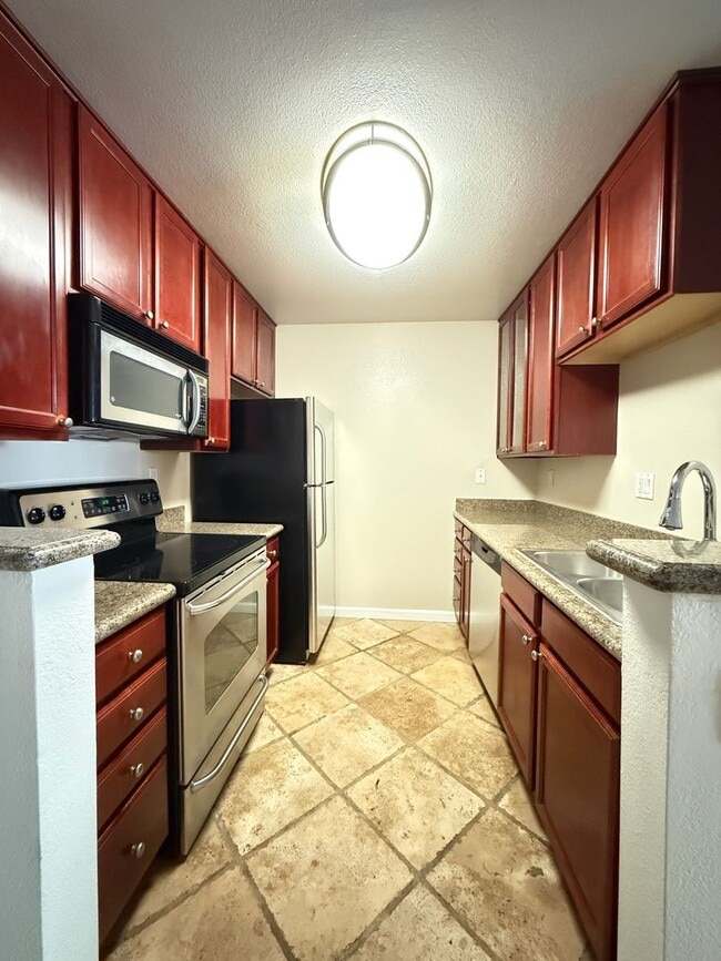 Building Photo - Deluxe Condo-2BR / 2BA near Santana Row/Santa Clara Valley Medical Center