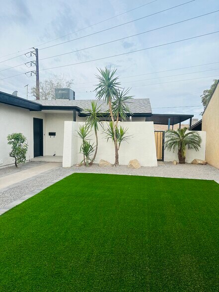 Building Photo - 2638 N 87th Ter