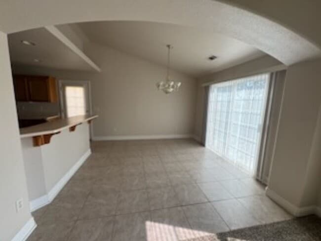 Building Photo - MOVE IN SPECIAL OF $500 OFF FIRST MONTHS RENT!