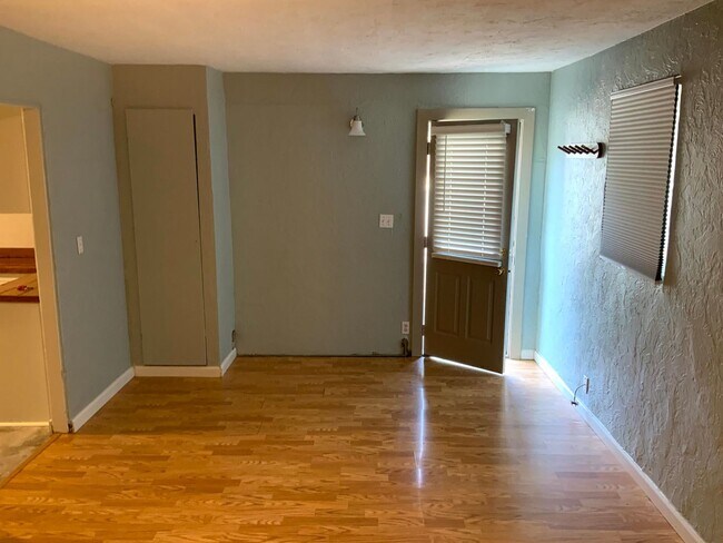 Building Photo - 2868 Bailey Ln