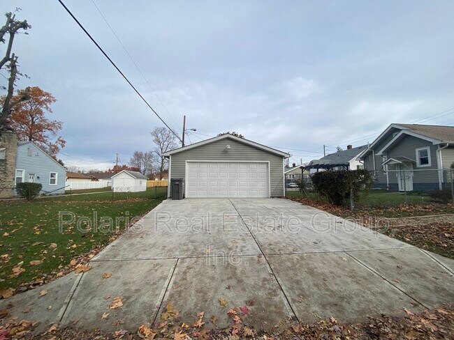 Building Photo - 1102 N Emerson Ave
