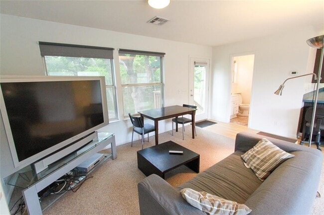 Building Photo - 7910 Ceberry Dr