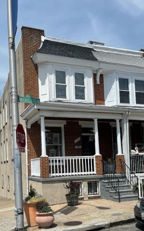 Building Photo - 2246 W Fayette St